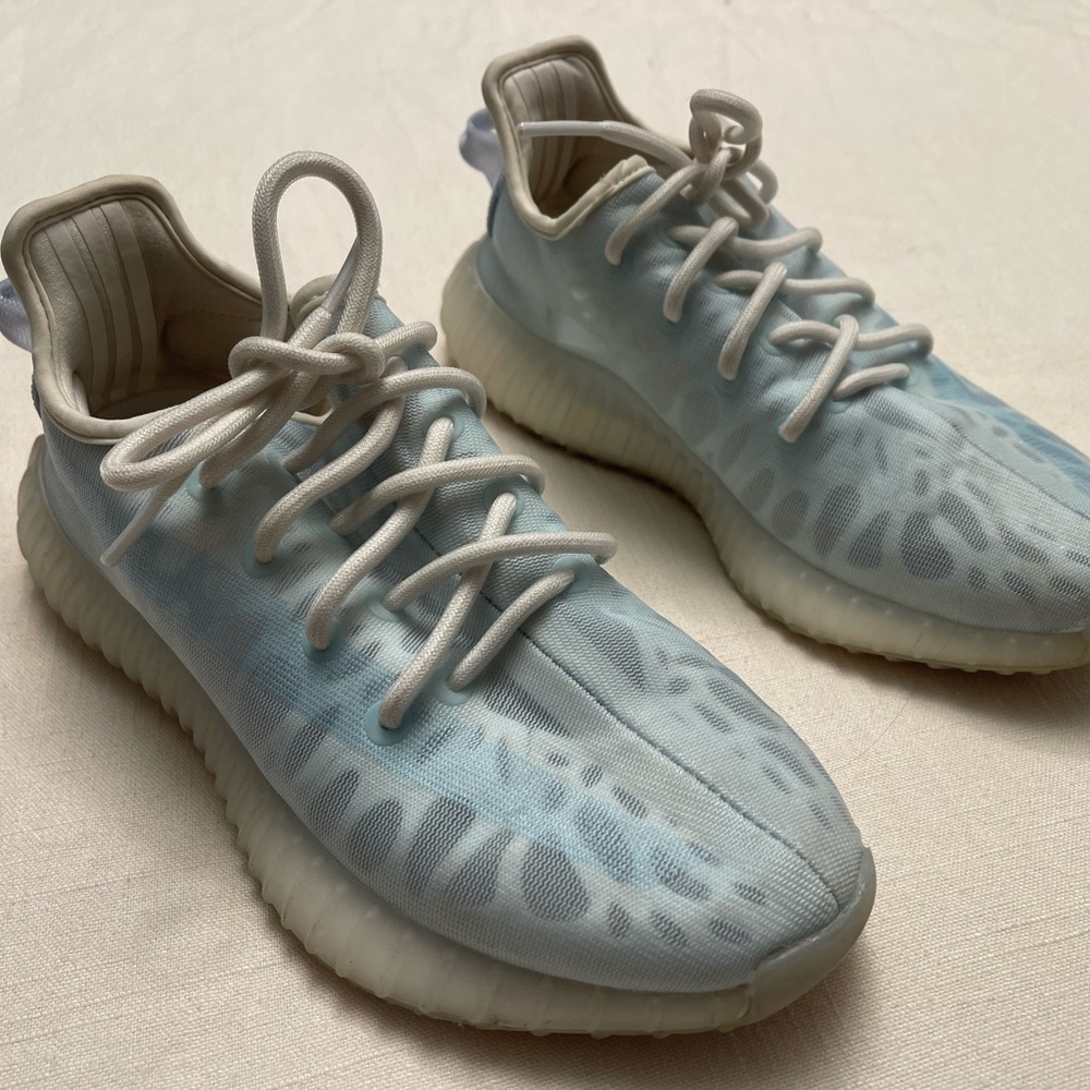 Yeezy Boost 350 V2 Mono Ice